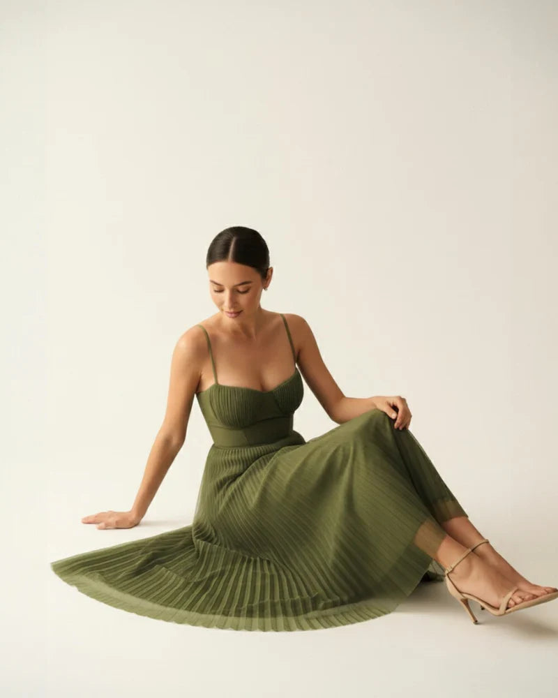 Frédérique | Robe Plissée Élégance
